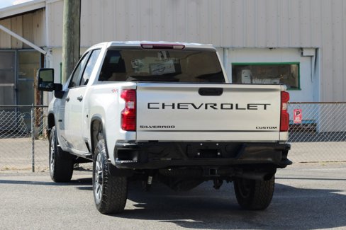 Used 2022 Chevrolet Silverado 2500 Custom w/ Custom Convenience Package image 6