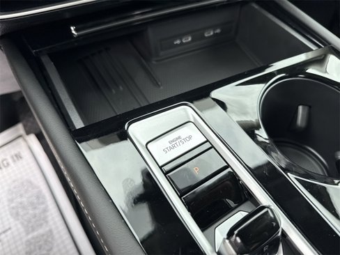 New 2025 Volkswagen Atlas SE image 34