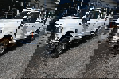 New 2026 Ford F350 XL image 1