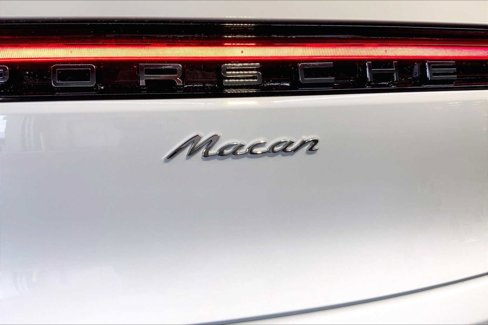 New 2026 Porsche Macan image 19