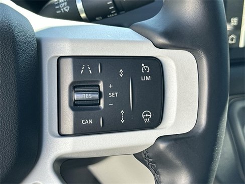 Used 2024 Land Rover Defender 110 SE image 37