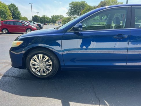 Used 2010 Toyota Camry LE image 40