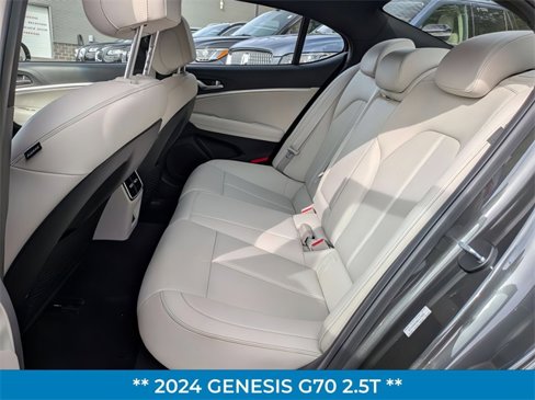 Used 2024 Genesis G70 2.5T image 25