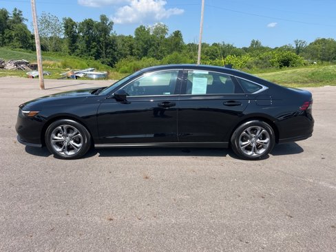 Used 2024 Honda Accord EX image 2