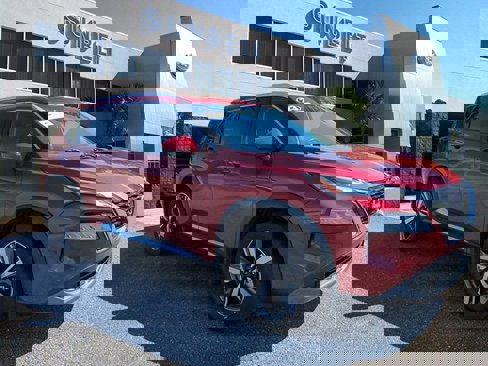 Used 2023 Nissan Rogue SL image 1