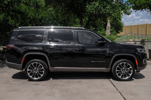 Used 2022 Jeep Wagoneer Series III w/ Premium Group I image 14