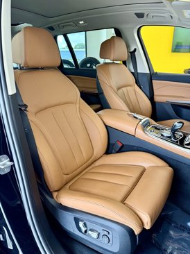 Used 2020 BMW X7 xDrive40i w/ Executive Package image 16