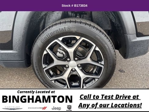 Used 2024 Jeep Compass Limited image 30
