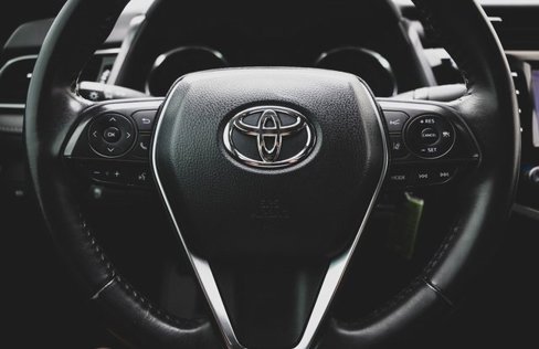Used 2020 Toyota Camry SE image 7