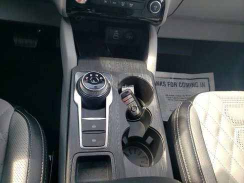 Used 2024 Ford Escape SE w/ PHEV Premium Package image 28