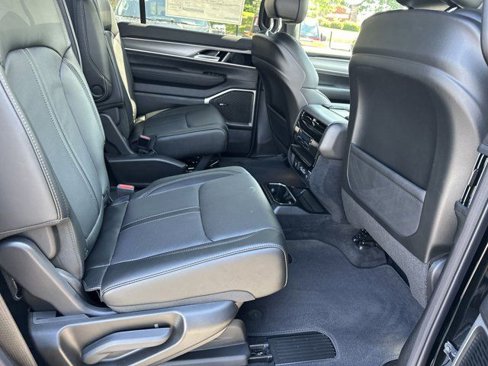 New 2025 Jeep Wagoneer Series II w/ Premium Group I image 15