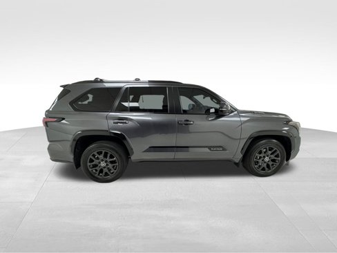 Used 2024 Toyota Sequoia Platinum image 8
