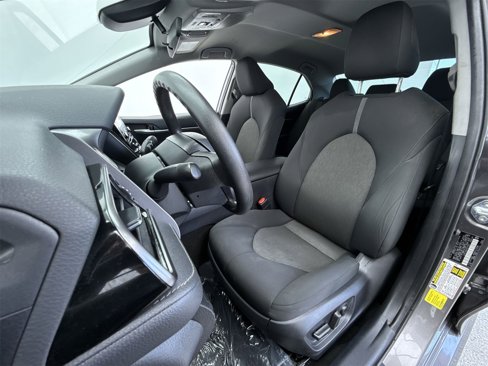 Used 2023 Toyota Camry LE image 10