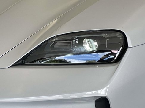 New 2025 Porsche Taycan image 15