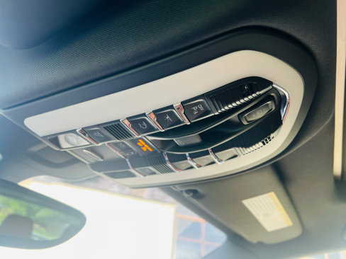 Used 2018 Porsche Cayenne S image 36