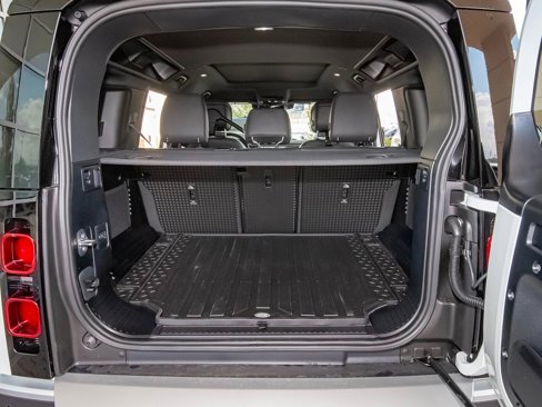 New 2025 Land Rover Defender 110 S image 51