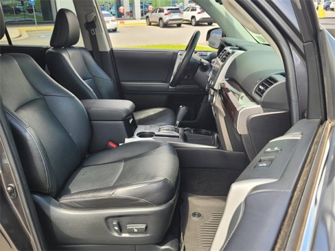 Used 2021 Toyota 4Runner Limited image 17