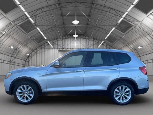 Used 2017 BMW X3 sDrive28i image 2