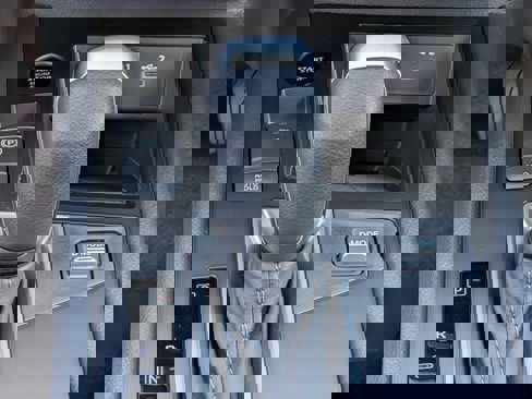 New 2026 Nissan Kicks SV w/ Charging Package image 24