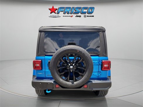 Used 2022 Jeep Wrangler Unlimited Sahara image 2