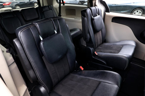 Used 2020 Dodge Grand Caravan SXT image 14