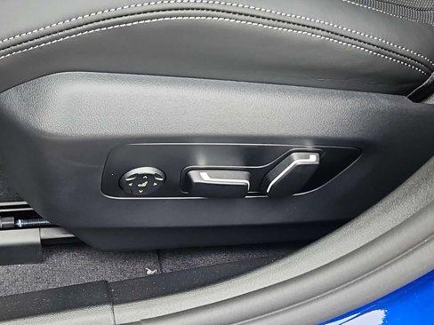 New 2026 BMW M5 w/ Executive Package image 17