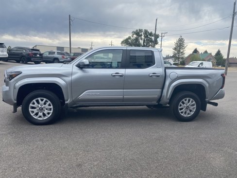 Used 2025 Toyota Tacoma SR5 image 7