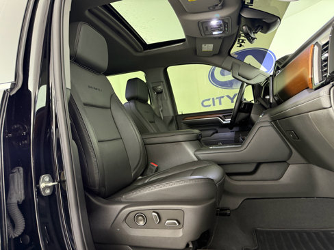 Used 2024 GMC Sierra 3500 Denali w/ Denali Reserve Package image 12