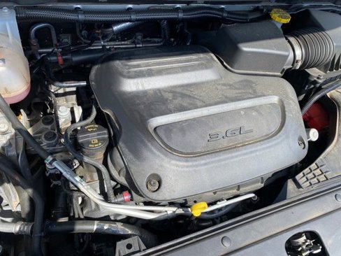 Used 2024 Chrysler Pacifica Touring-L image 21