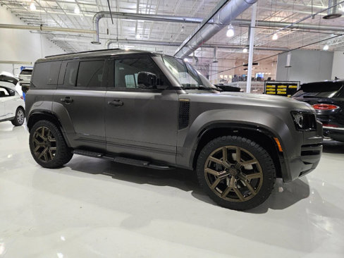 Used 2025 Land Rover Defender 110 image 50