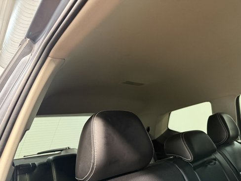Used 2025 Volkswagen Atlas SE image 15