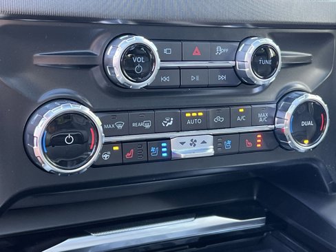 New 2026 Ford F350 Platinum w/ Tremor Off-Road Package image 21