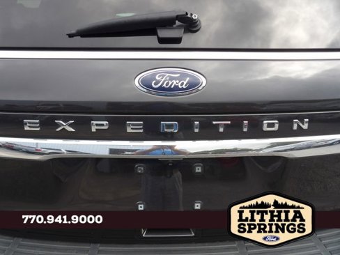 Used 2024 Ford Expedition Limited image 10