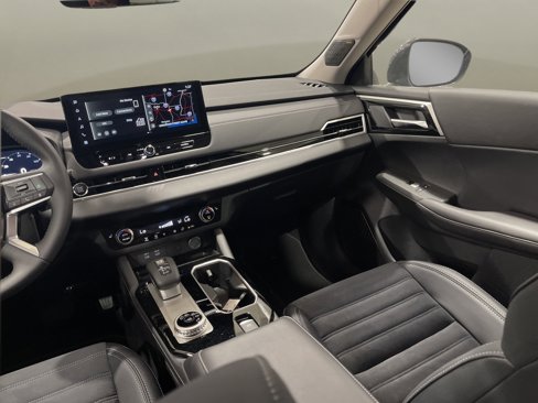 New 2025 Mitsubishi Outlander SE image 24