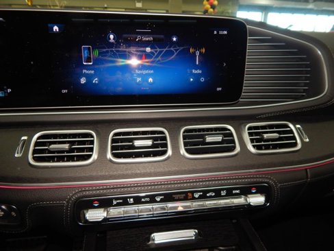 Used 2024 Mercedes-Benz GLE 53 AMG 4MATIC Coupe w/ Driver Assistance Package image 37