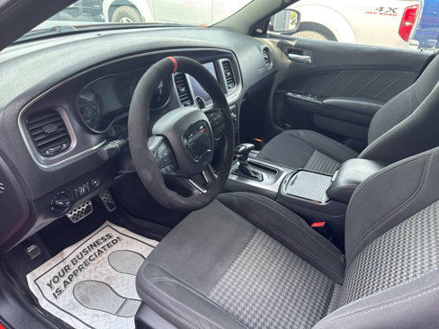 Used 2017 Dodge Charger SXT w/ Driver Confidence Group image 15