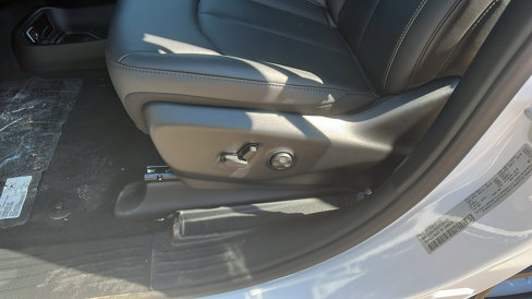 New 2026 Chrysler Voyager LX image 18