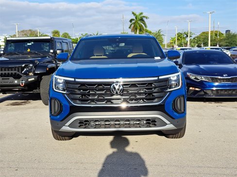 New 2025 Volkswagen Atlas Cross Sport SE image 2
