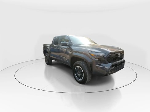 Used 2024 Toyota Tacoma TRD Off-Road image 2