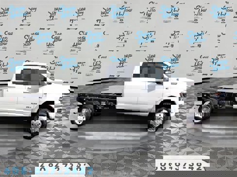 New 2026 RAM 5500 4x4 Crew Cab image 4