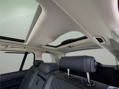 Used 2026 BMW X7 xDrive40i w/ Premium Package image 27