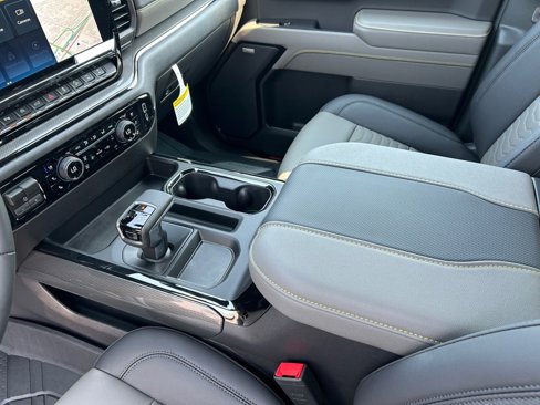 New 2026 Chevrolet Silverado 1500 ZR2 w/ Dark Appearance Package image 20
