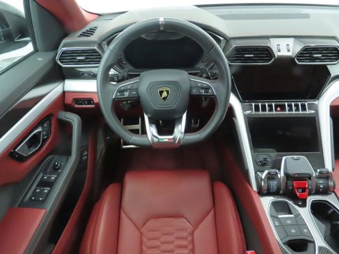 Used 2020 Lamborghini Urus image 10