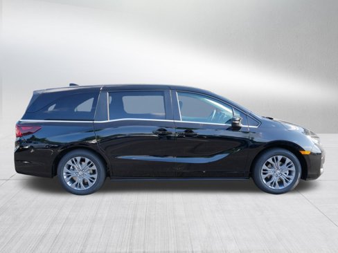 New 2026 Honda Odyssey Touring image 8
