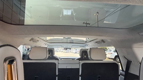 Used 2025 Rivian R1S Adventure image 36