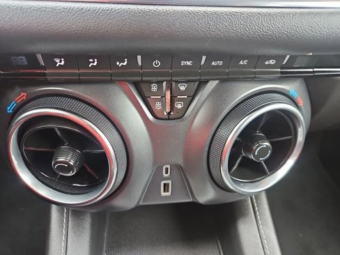 Used 2023 Chevrolet Blazer LT image 19