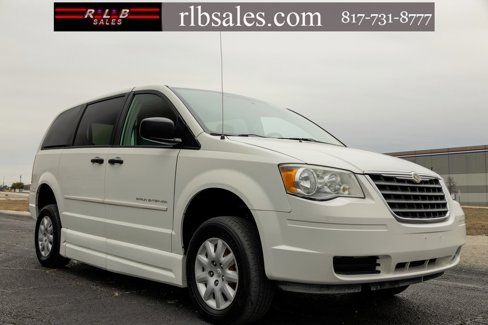 Used 2008 Chrysler Town & Country LX w/ PWR & Remote Entry Group image 1
