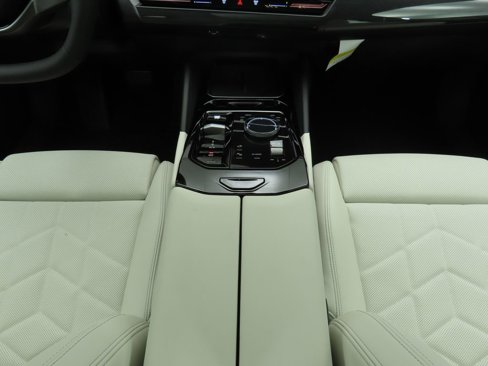 Used 2025 BMW 530i image 17