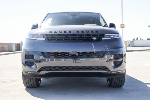 New 2025 Land Rover Range Rover Sport SE image 2