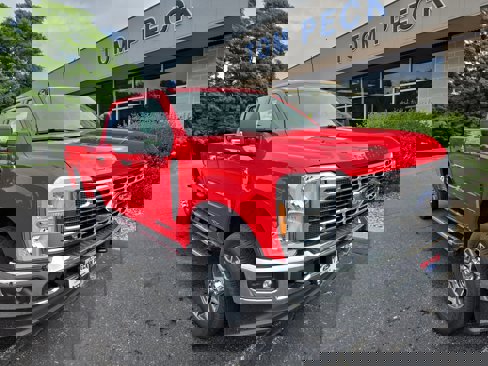 New 2025 Ford F350 XLT image 1